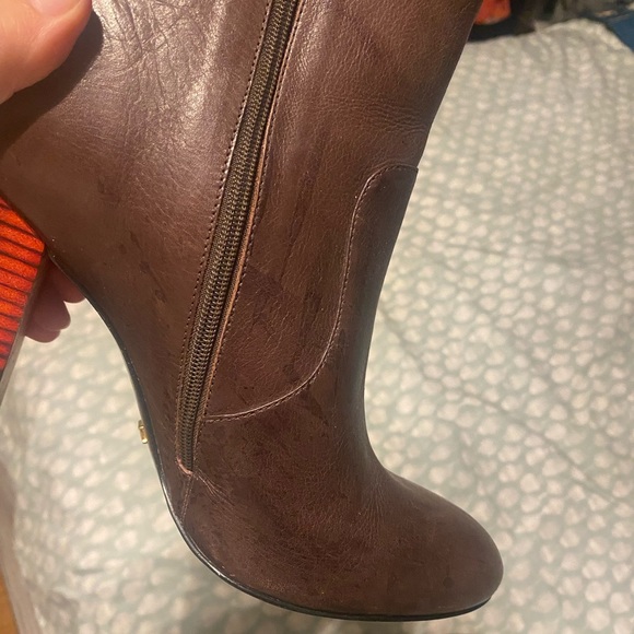 Vicenza purple ankle bootie with stacked heel - Picture 8 of 9